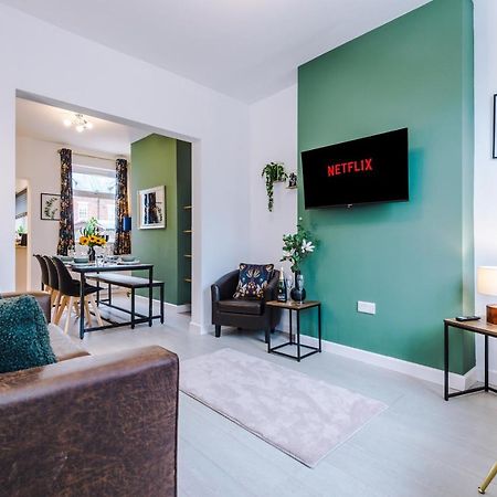 Stunning 3-Bed Home In Nantwich By 53 Degrees Property - Amazing Location, Ideal For Groups - Sleeps 6 Luaran gambar