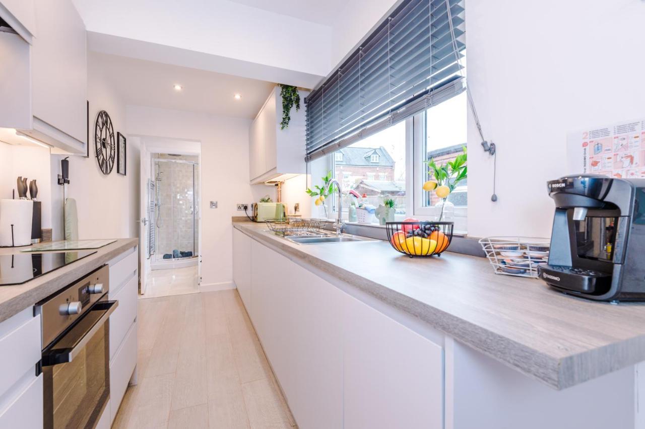 Stunning 3-Bed Home In Nantwich By 53 Degrees Property - Amazing Location, Ideal For Groups - Sleeps 6 Luaran gambar